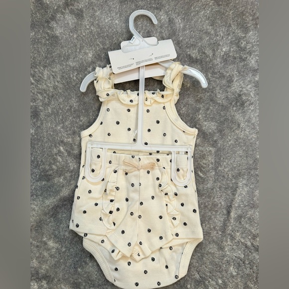 Baby Girl Set Size 6-9 Months - Picture 2 of 2